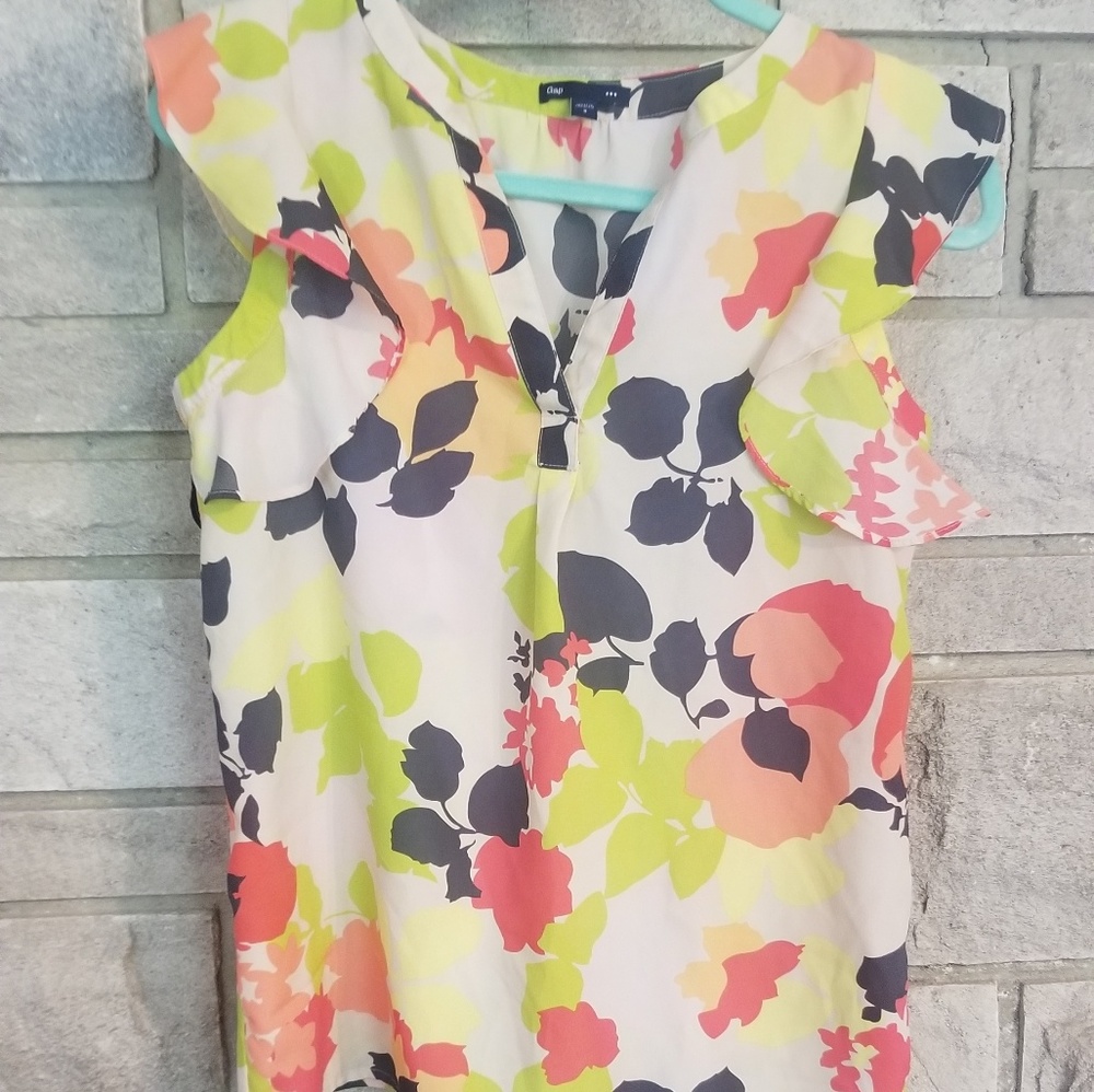 Gap small Womens floral top shirt